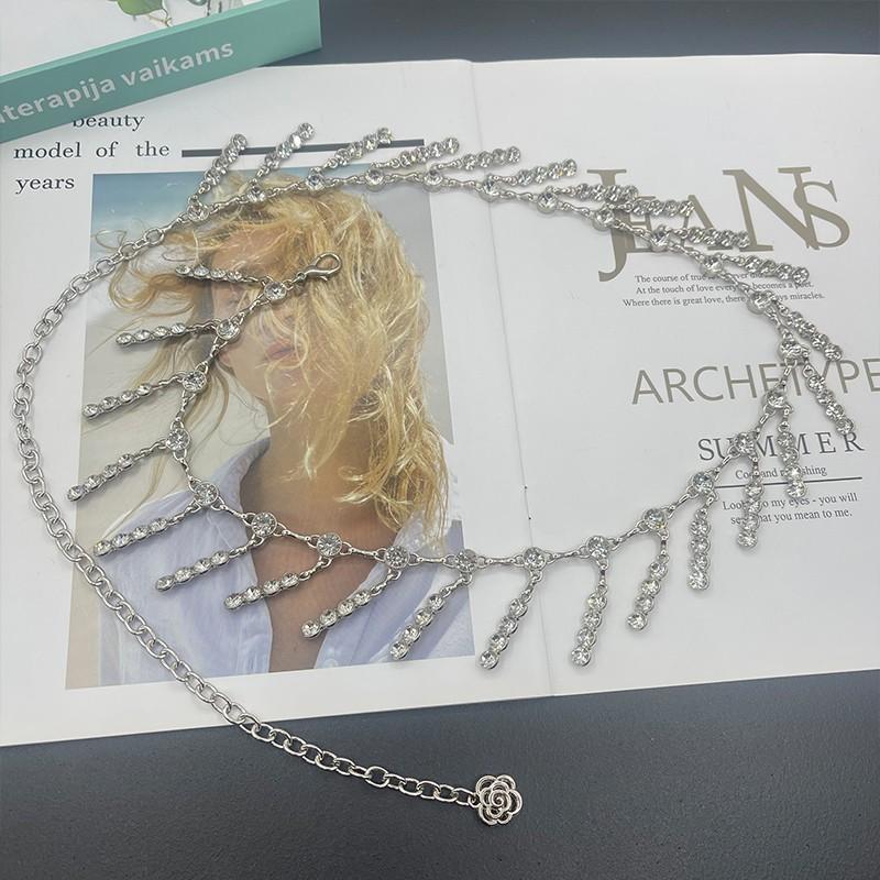 

Elegant Metal Waist Chain For Women With Silver Finish And Sparkling Rhinestones Summer Dress Decor SingleChainSilver