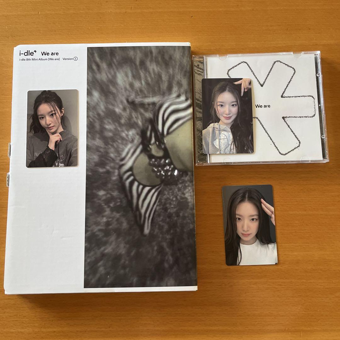 

[USED] i-dle We are Version I Jewel Shuhua