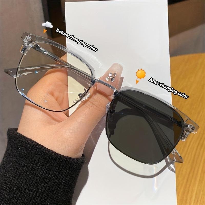 

Classic retro photochromic eyebrow line frame for both men and women, UV resistant lenses suitable for daily wear серый