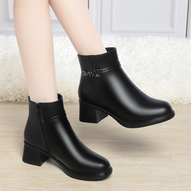 Mom shoes autumn and winter short boots women's, new single boots thick heel winter shoes short velvet boots    and elderly women's boots