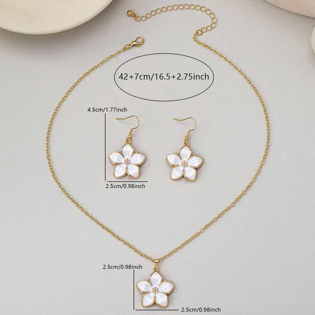 Sakura Japanese Korean Clover Pendant Necklace - Women's Fresh, Versatile Exquisite Gift