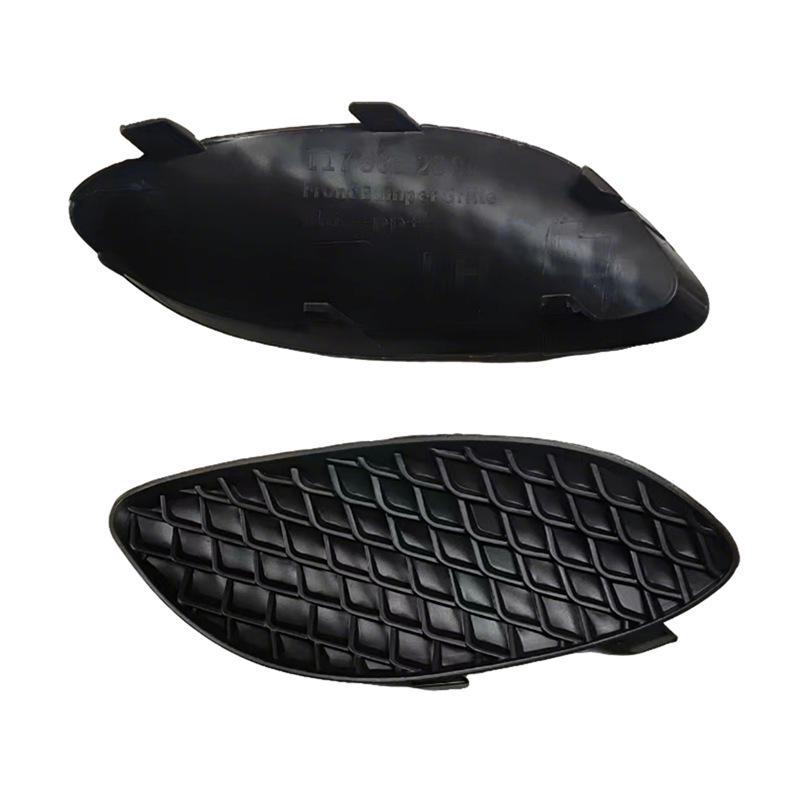 Mercedes CLA W117 Zderzak Przedni Grill Lampy Przeciwmgielnej 1178852300/1178852400