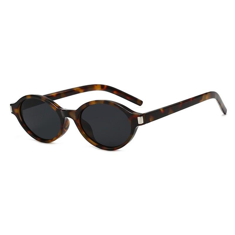 

Oval Classic Sun Glasses Glasses Ladies Trendy Designer Style Style Vintage Circular Sun Eyeglasses Female Hip Hop Vintage Rivet Glasses Oculos De only 1pcs sunglasses