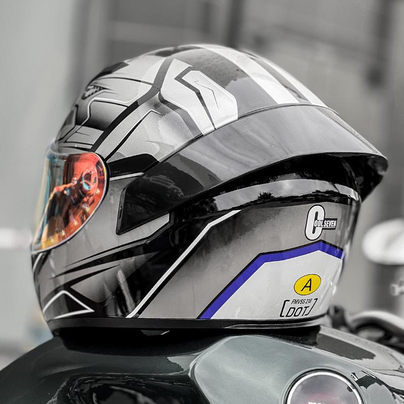 Motorcycle helmet winter riding men's and women's locomotive full helmet winter electric motorcycle helmet