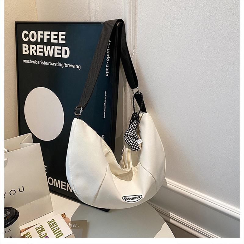 Niche Fresh Women Bag Campus Fashion Versatile Large Capacity Dumpling Bag Spring New Shoulder Crossbody Bag