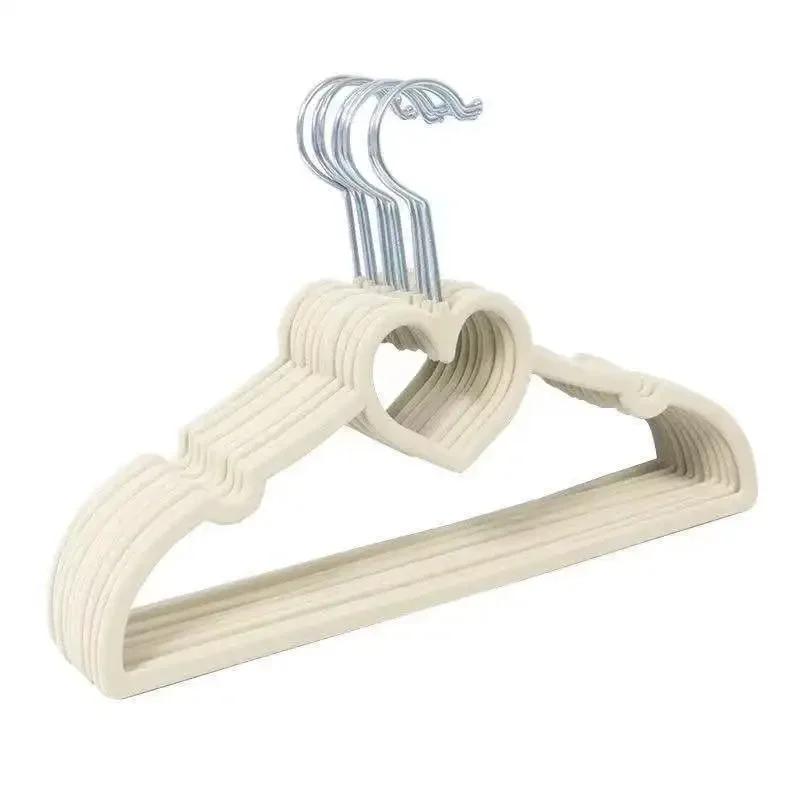 

Вешалки Heart Velvet, нескользящие вешалки для взрослых, ультратонкая вешалка из фетра с поворотным крючком на 360 градусов, экономит место для пальто, 10 шт. 10pcs хаки