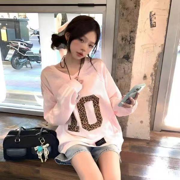 Ins Internet celebrity autumn new American retro design sweater sports style leopard print letter long sleeve T-shirt trend women