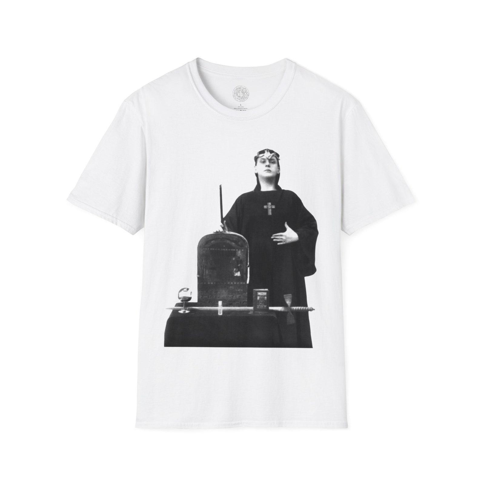 Aleister Crowley Magus T-Shirt | Occult Magician Graphic Tee | Thelema Esoteric Apparel | Mystical Occultism Shirt M