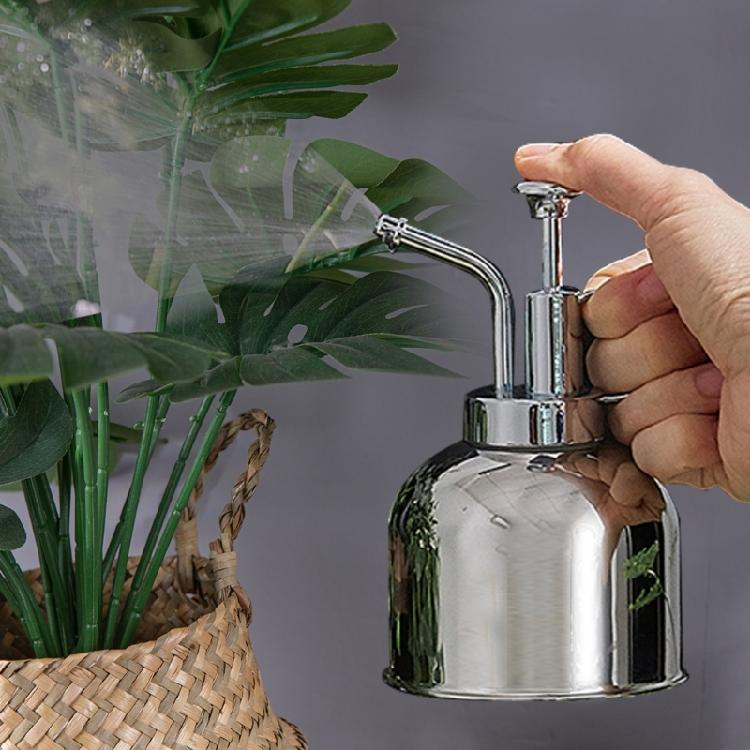Ergonomische Rostfreie Edelstahl Mini-Gießkanne Geeignet für müheloses Gießen in kleinen Räumen Innen- und Außenbereich