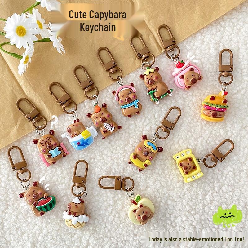 Набор брелоков и подвесок для сумки с капибарой
