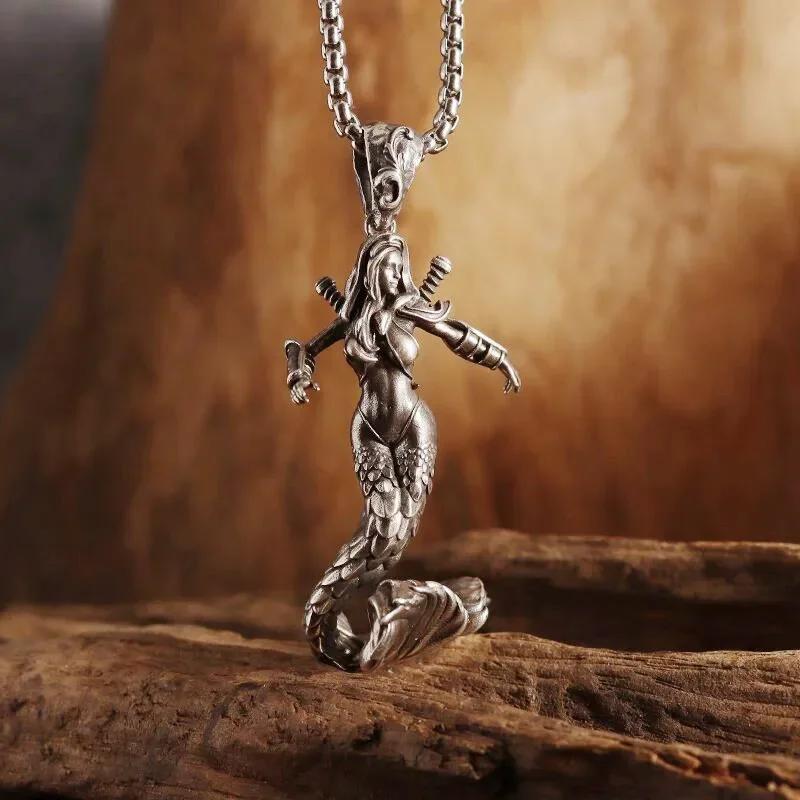 Vintage Gold Wings Wings Necklace Hell Devil Mother Pendant for Men and Women Couples Hip Hop Rock Punk Jewelry