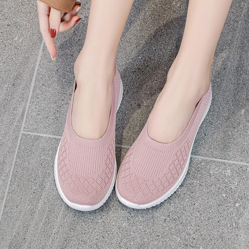 Breathable Women's Slip-On Cloth Shoes for Middle-Aged and Elderly - Large Size, Shallow Opening