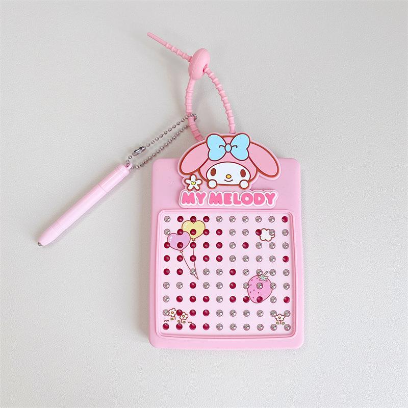 90 Billes Plateau à Dessin Magnétique Porte-clés Puzzle Jouet Anti-stress Pendentif Sac d'école Cadeau d'anniversaire