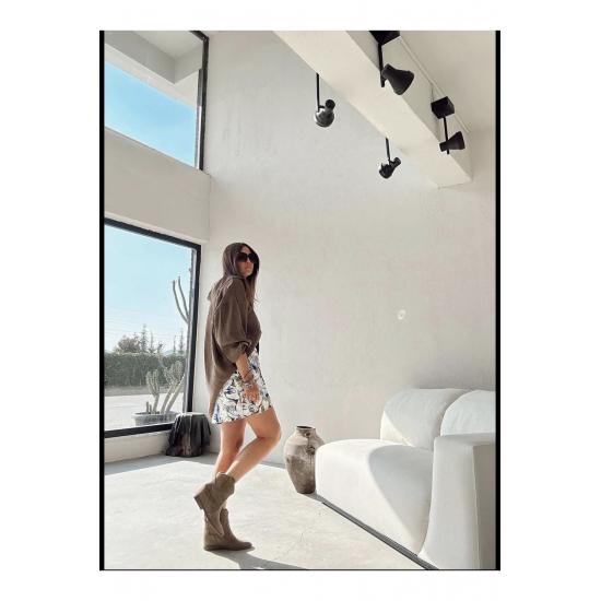 Cămașă de damă cu buzunar supradimensionat, cu umăr în jos