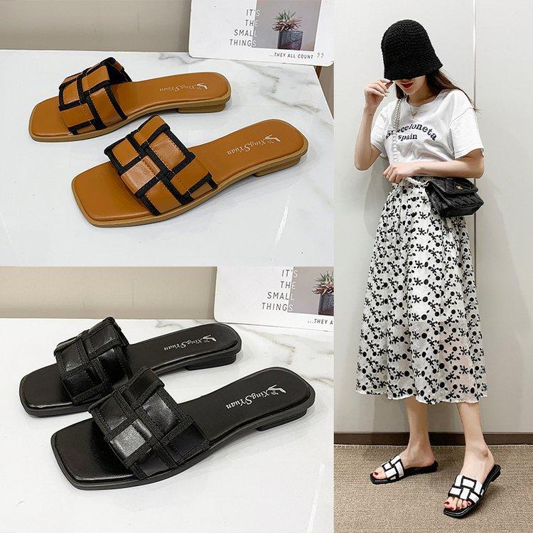 Korean version of the new summer design square head open-toed French flat-bottomed lazy beach cool slippers women's wear