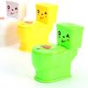 Parodi Prylar Mini Prank Squirt Spray Vatten Toalett Closestool Joke Toy Present