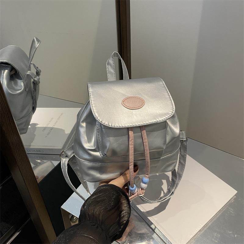 2025 new retro fashion solid color backpack women's bag winter leisure tide simple travel small backpack tide