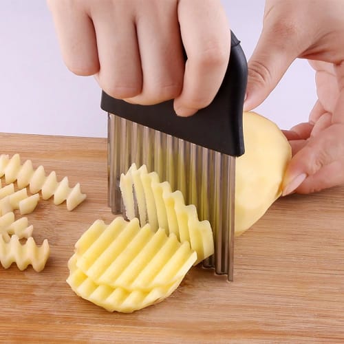 Corrugated Potato Cutter, Stainless Steel Knife, Vegetable Knife, Crinkle Cutter, Corrugated Cutter, Wave Knife (Black)