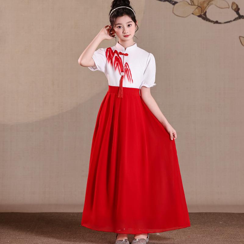 

Патриотический красный детский костюм для выступления для школьного хора и декламации стихов 140cm