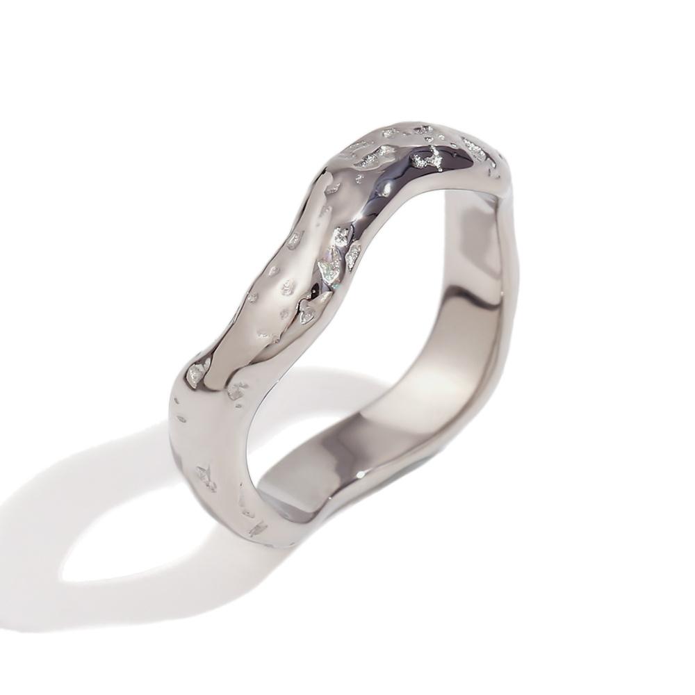 Minimalist Wave Shaped Women's Ring with Simple Line Design, Versatile and Stylish Jewelry Ring for Daily Use.