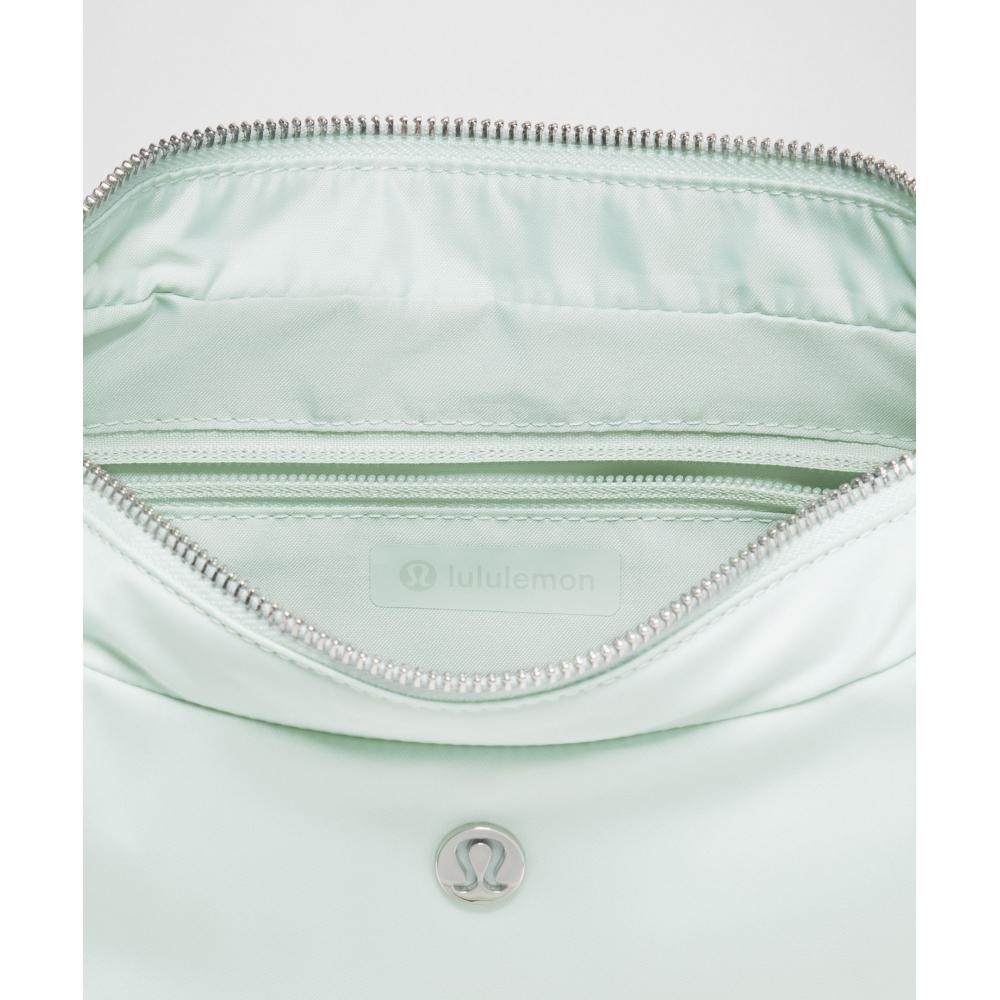 Lululemon City Essentials Shoulder Bag 4l Pelican