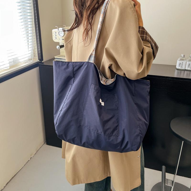 2025 autumn and winter new canvas bag large capacity tote bag cartoon plaid college style double-sided shoulder bag commuter bag