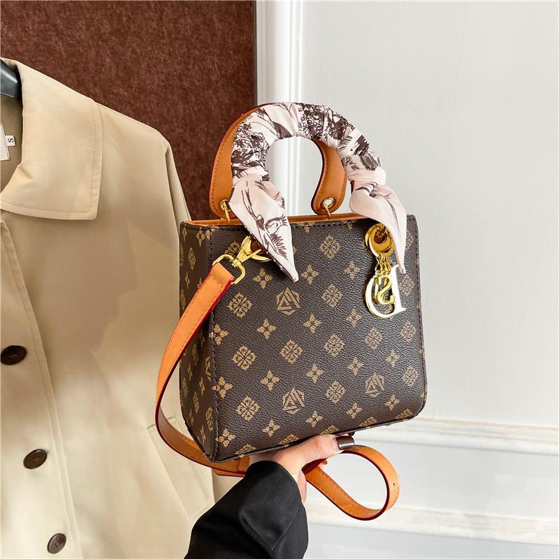 

Premium bag New presbyopia contrasting color Princess Diana bag silk scarf portable shoulder women s bag
