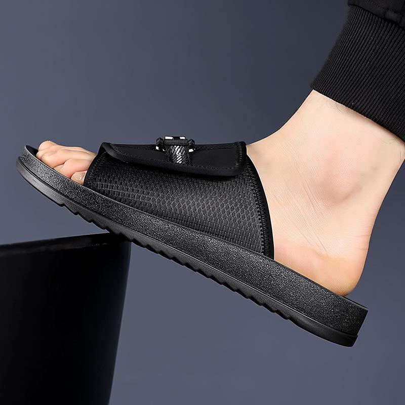 High Quality Solid Color Designer Slippers for Men Fashion Casual Summer Flat Flip Flops Male New Designer Slipper Shoes Man