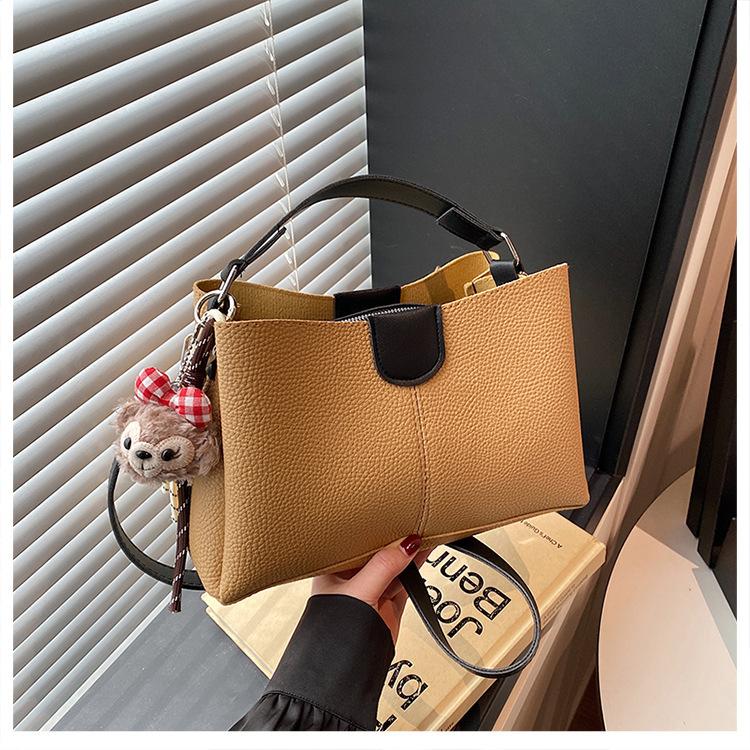 Solid Color Pendant 2025 Spring Retro New Simple Fashion Trend Temperament Casual Portable Shoulder Messenger Women's Bag