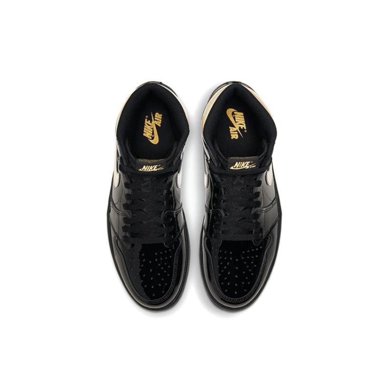 Air Jordan 1 Retro High Og 'Negro Oro Metálico' Jordan 555088-032