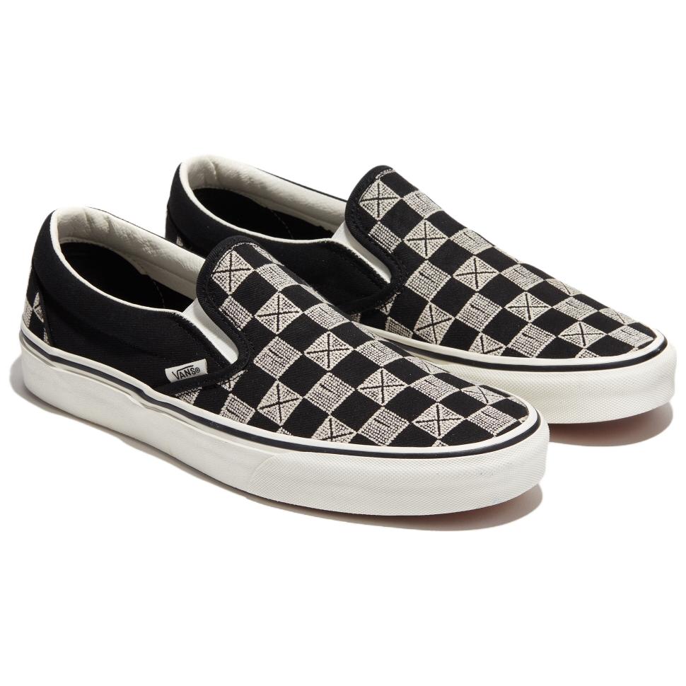 Vans Classic Slip-On Casual Lightweight Comfortable Durable Low-Top Skate Shoes Unisex Sneakers Black VN000BVZCJJ