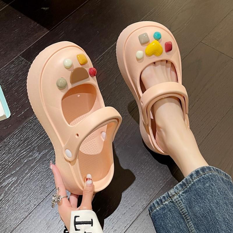 New Sandal Slippers DIY Cute Cartoon Clogs Women Mules Summer Beach Sandals Cave Hole Female Garden Shoe For Students Girls