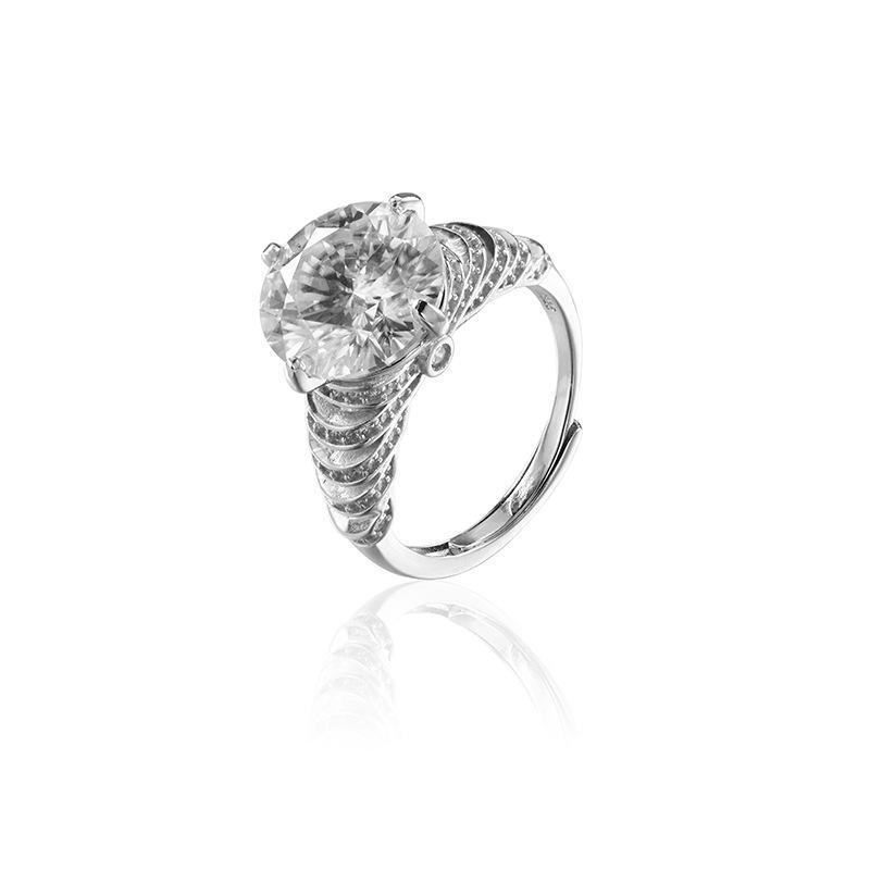 Elegancki pierścionek ze srebra próby S925 z moissanitem z europejsko-amerykańskim motywem twist