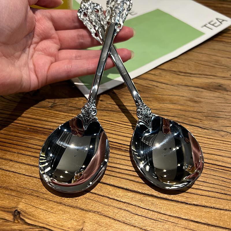 Wutuo European Retro Carved Cutlery Set