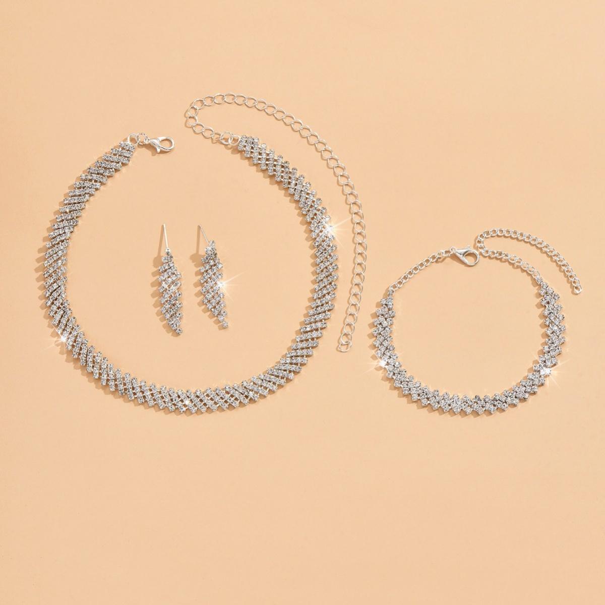 

Лето 2025 Новинка Мода Ближнего Востока Женский Геометрический Дизайн Ожерелье Серьги Браслет Набор с Цирконом Подходит для Невесты