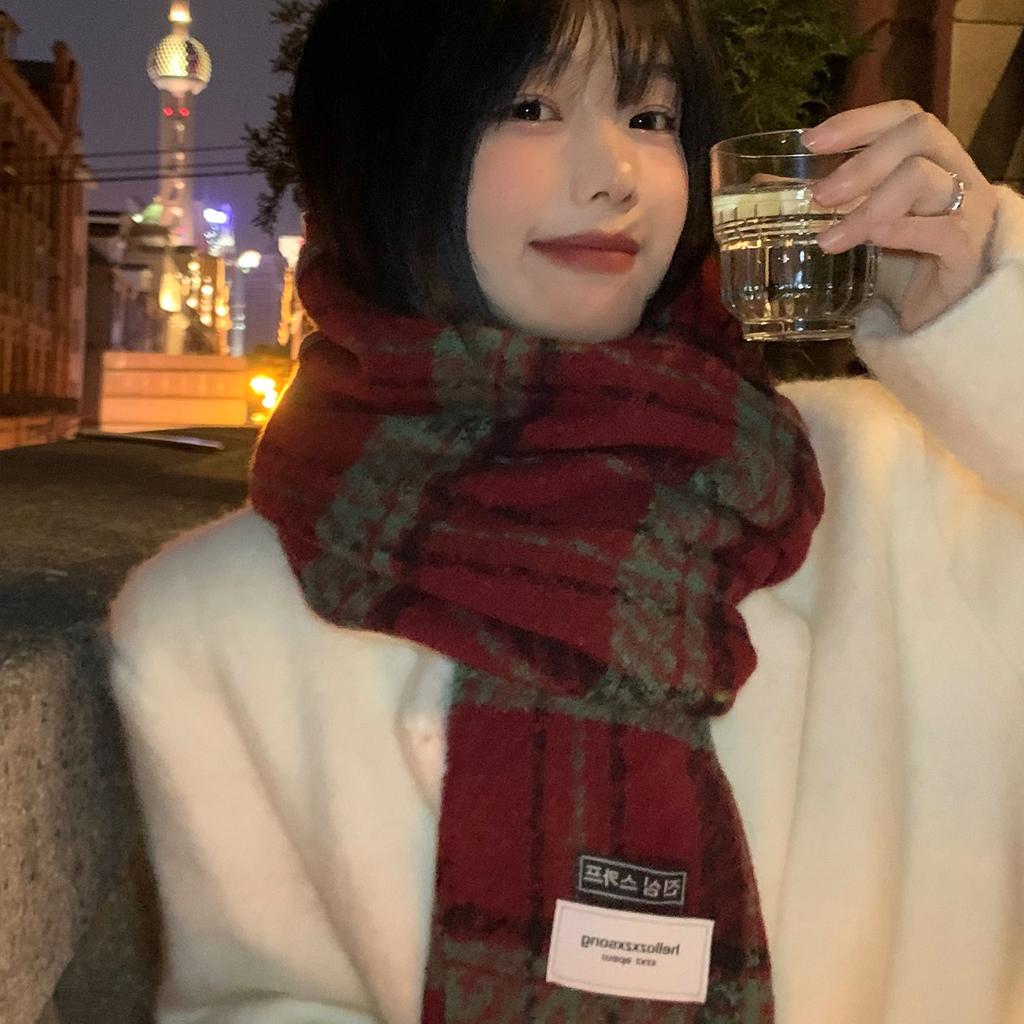 New Plaid Scarf for Women in Winter Thickened and Warm Retro Versatile High End Shawl and Scarf for Students Spring and Autumn