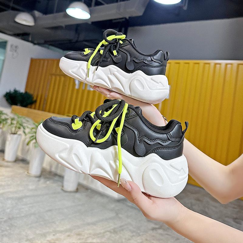 

Dad shoes women s autumn explosion thick-soled black shoes women s 2025 new breathable casual sports shoes B312 40