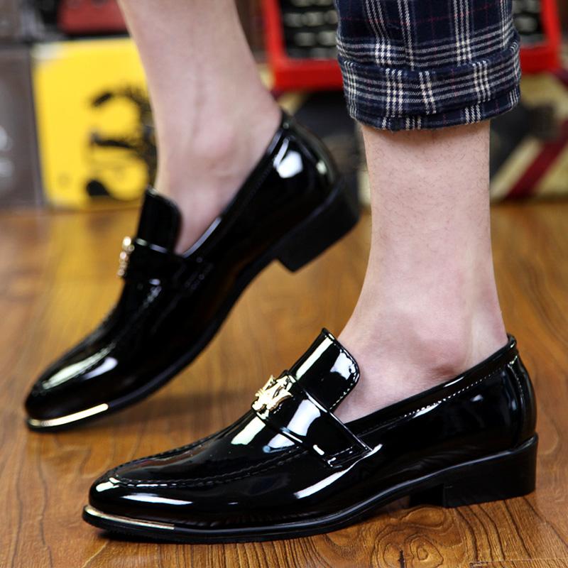 2024 Luxury Red Men's Dress Shoes Casual Glitter Leather Loafers Shoes Men Pointed Toe Social Shoes Male Flats Slip-On Footwear