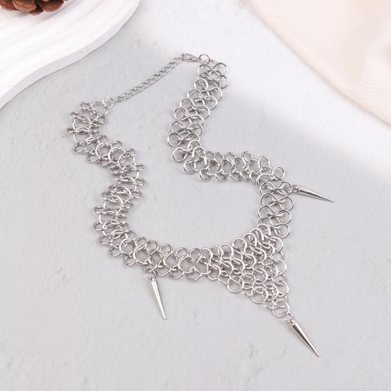 Gothic Hollow Ring Concatenation Chain Rivet Pendant Necklace For Women Fashion Vintage Punk Geometric Accessories Gift