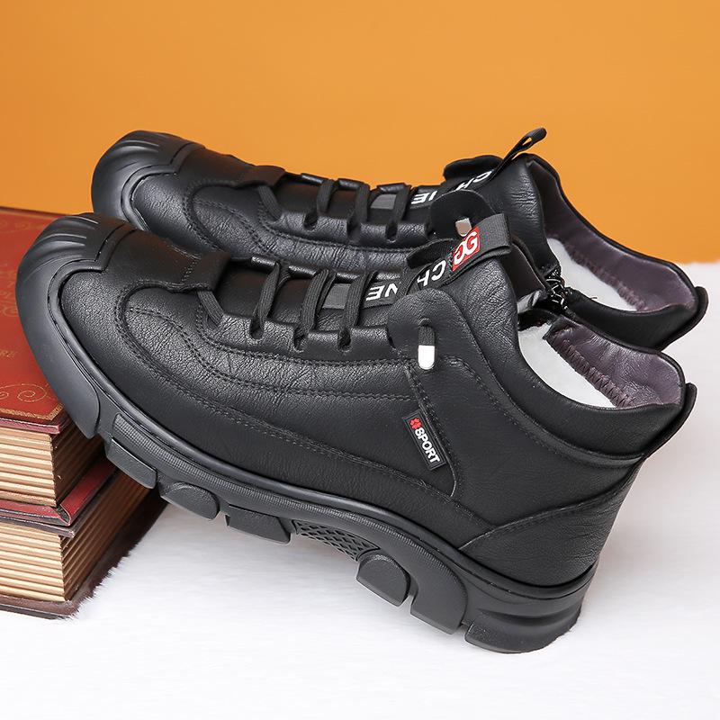 Men's Northeast High-Top Waterproof Snow Boots - Winter Warm, Plus Velvet, Trendy, and Protective.