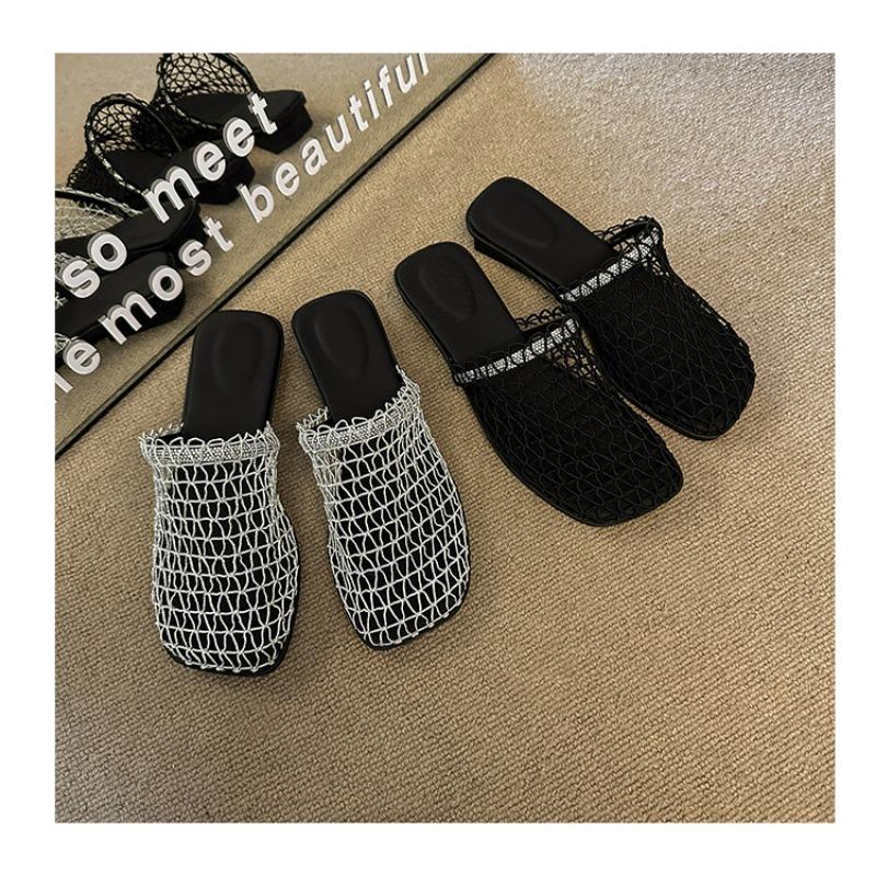 New Style of Flat-bottomed Flip-flops with Woven Shoes Toe Coverings and Half Slippers