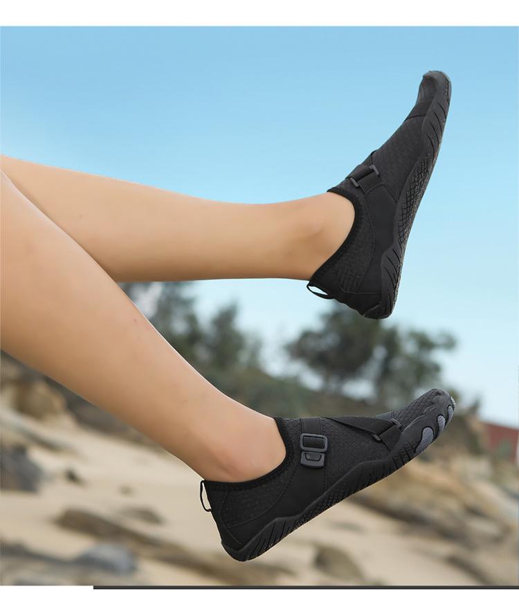 Outdoor Water Shoes Quick Drying Beach Shoes for Men and Women Lightweight Non Slip Aqua Socks for Swimming and Hiking