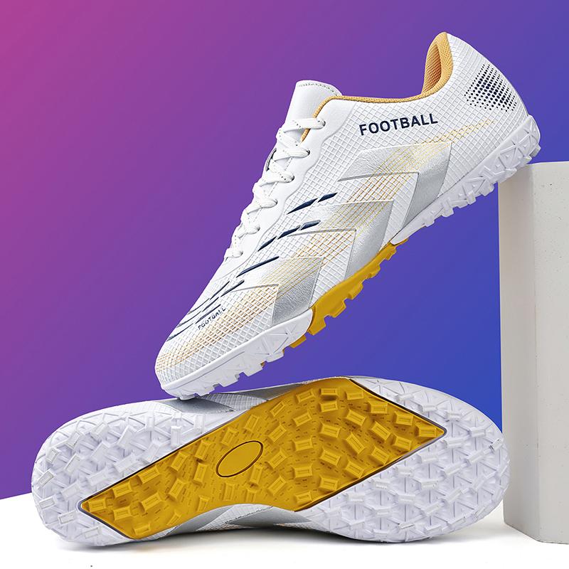 New Men Soccer Shoes Indoor Football Boots High Ankle Outdoor Non-Slip Sports Shoes Ultralight High-quality Futsal Non-Slip