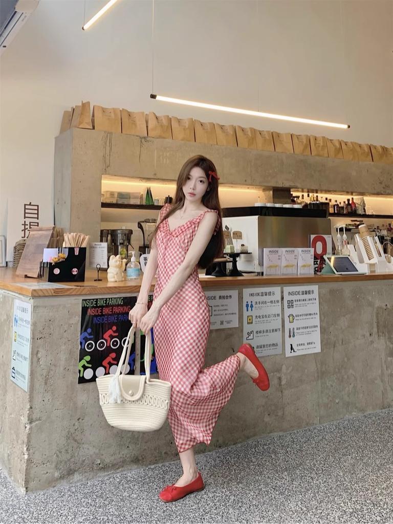 [Original practice + inner lining] Sweet French red plaid suspender dress for children's vacation wind fish tail long