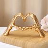 1 Stück Geste Dekoration Herz Finger Statue Schreibtisch Dekoration Skulptur Nordic Light Luxury Handwerk Büro Heim Dekoration