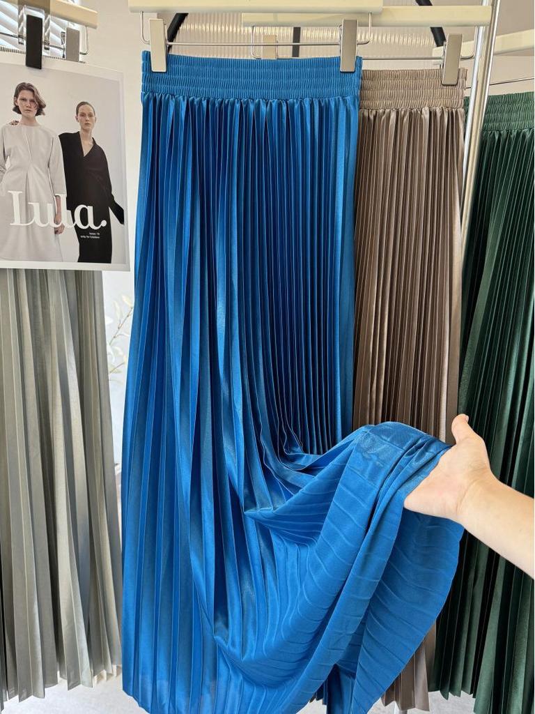 European & American Women's Metallic Pleated Midi Skirt - Spring/Summer Collection