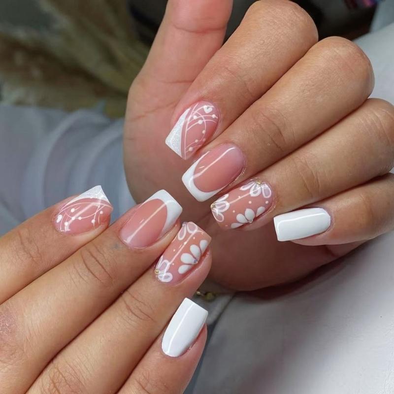 Square Press On Nail Flower Fake Nail Glues On Nail Artificial Acrylic Nail 24pcs Stick On Nail for Womens and Girls