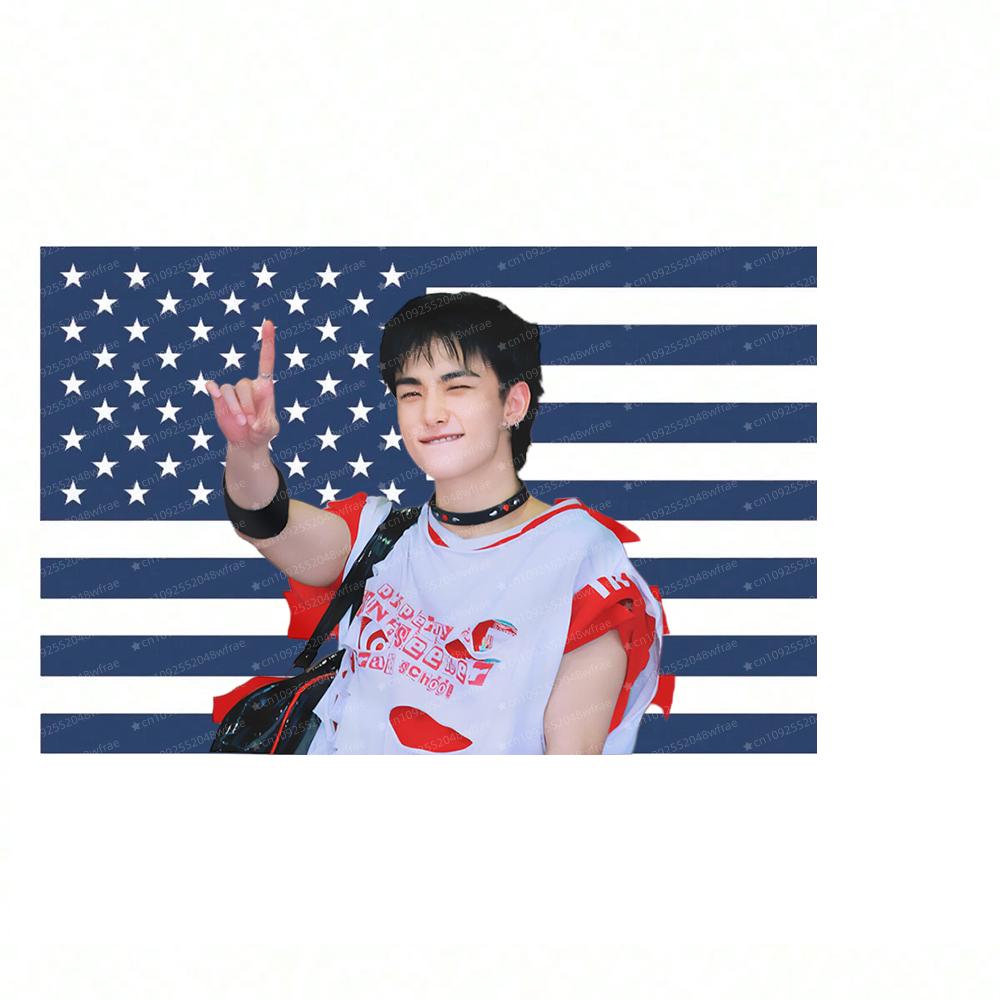 1 Stück SKZ Hyunjin Rosa Amerikanische Flagge Wandteppich SKZ Konzertbanner Unterkunft Wanddekoration Kreatives Geburtstagsgeschenk
