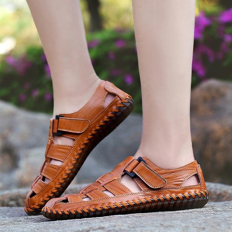 Men Breathable Sandals Outdoor Beach Slippers Leather Non-Slip Walking Shoe Summer Casual Male Loafers Summer Luxury Sandals