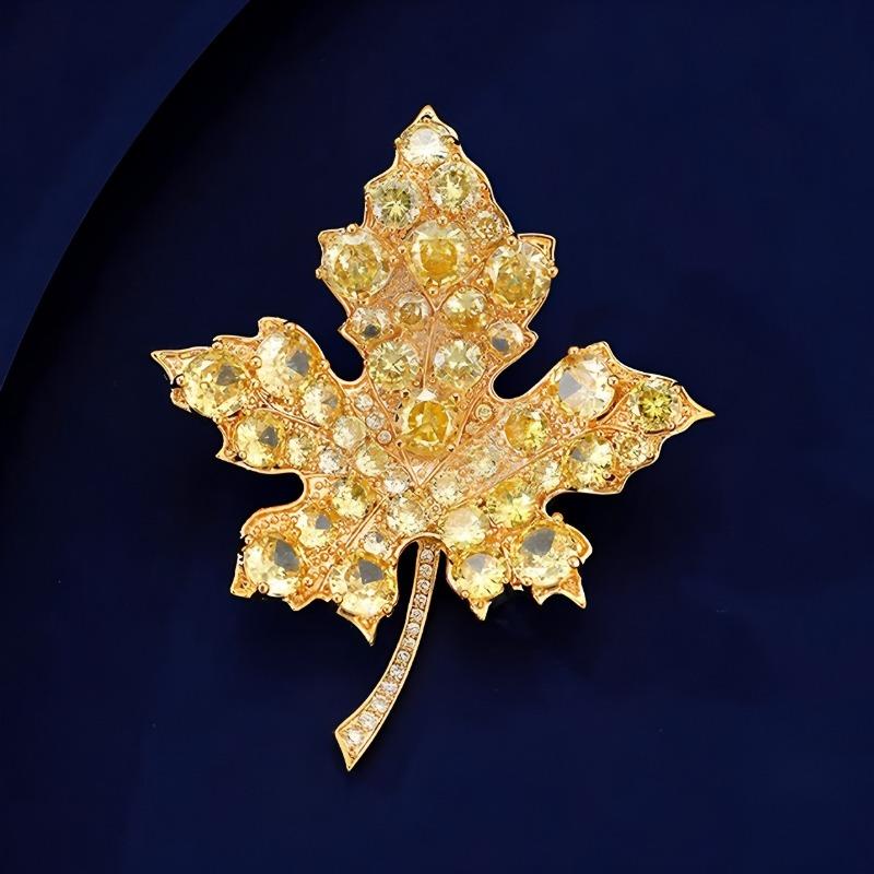 The Golden Maple Brooch Is Exquisite and Versatile. The Maple Leaf Corsage Features A Light Luxury and Niche Design